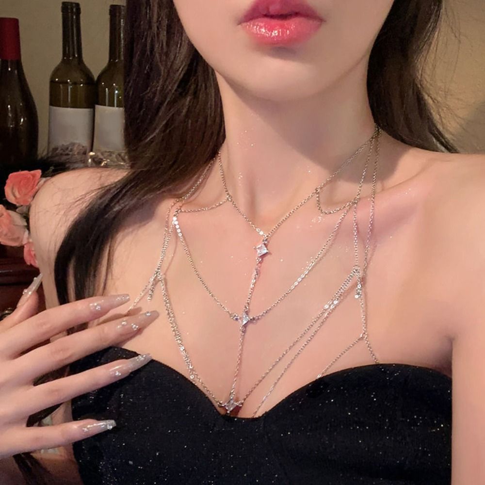 Glitzernde Strass-Brustkette,  – Body Jewelry Art Bewertung und Preis